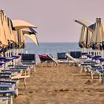 Tastefully Furnished Flat With Lateral Sea View Bibione