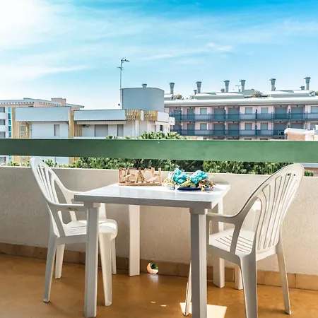 Apartment Cozy Flat With Lateral Sea View In *